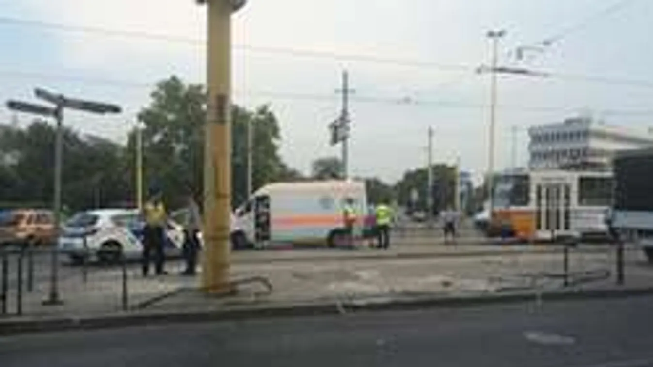 Durva baleset a Délinél: hatalmas a dugó, érdemes kerülni!