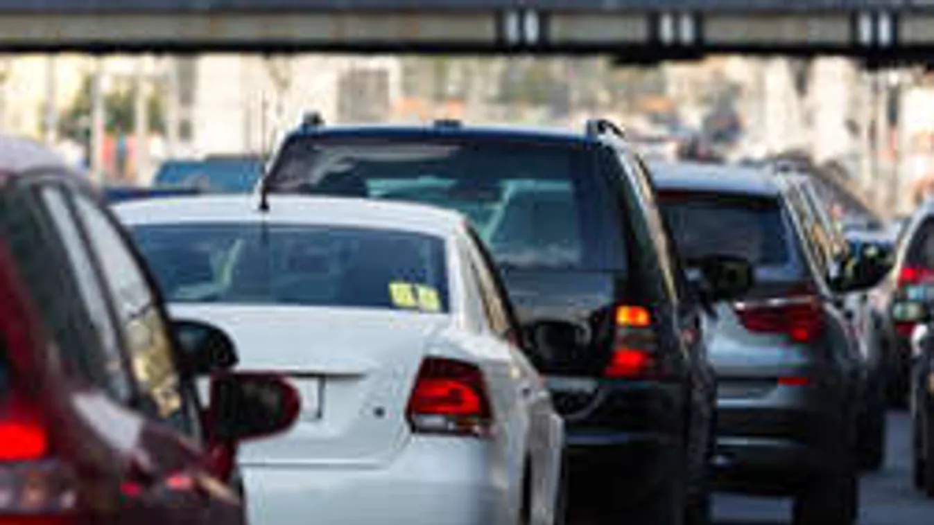 Ezért dugul be minden hétvégén az M7-es. Így kerüld el a várakozást!