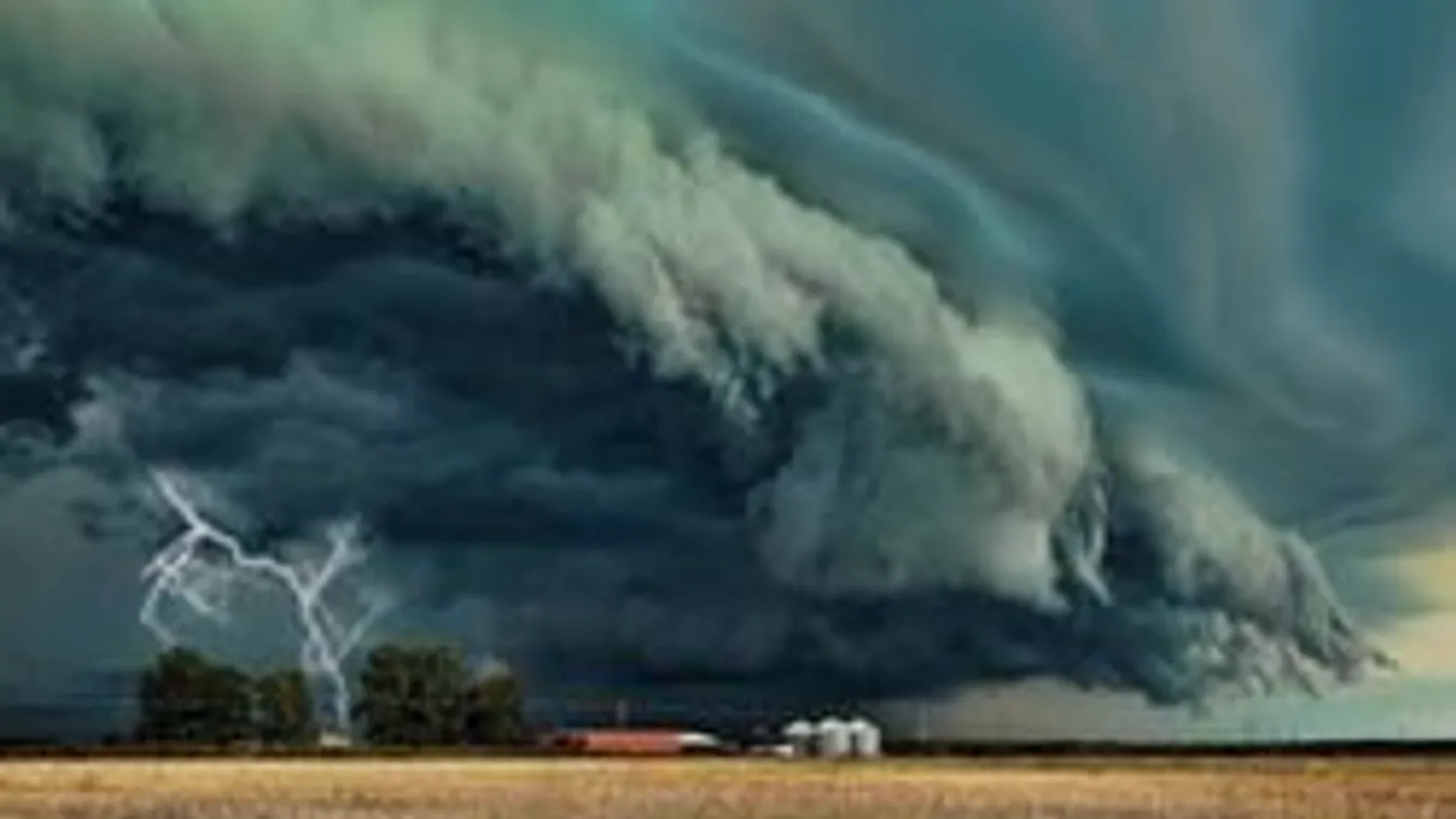 Szupercellák okozták az őrült vihart!  Volt szélnyírás!