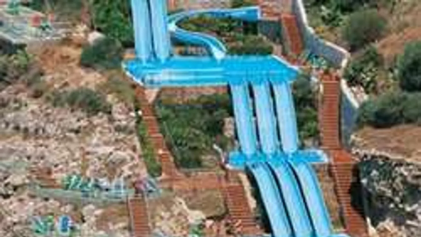 Mintha te is ott lennél, zseniális videók: A világ 10 csúcscsúszdája!