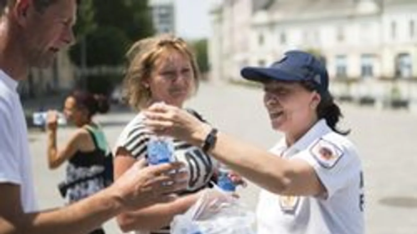 Rengeteg dolga volt a mentőknek a hőség miatt