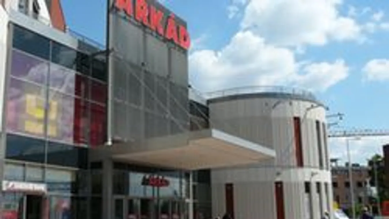 Uszoda lett az Árkádból! Meghökkentő fotó!