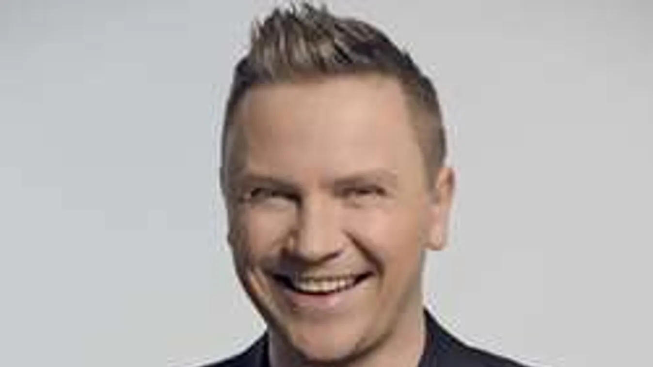 Gönczi Gábor kamaszként smárol az utcán