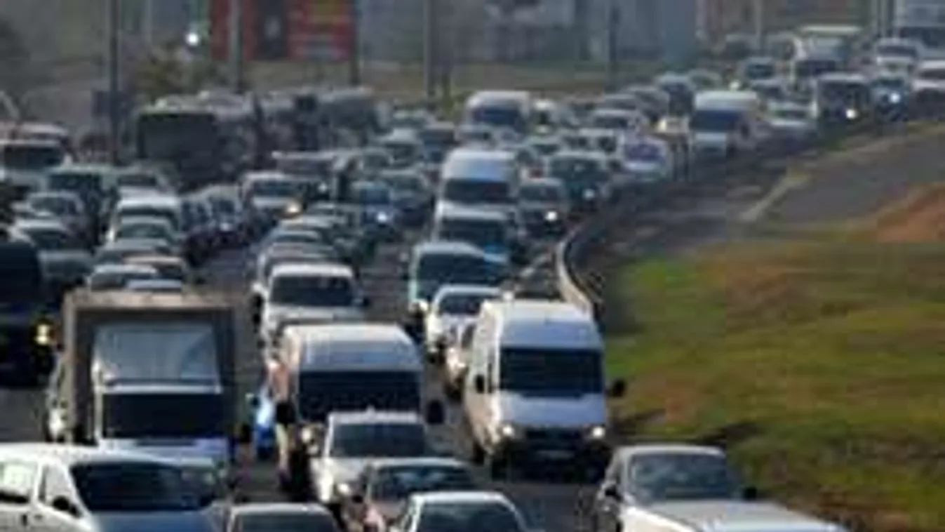 Kilométeres torlódás az M7-esen!