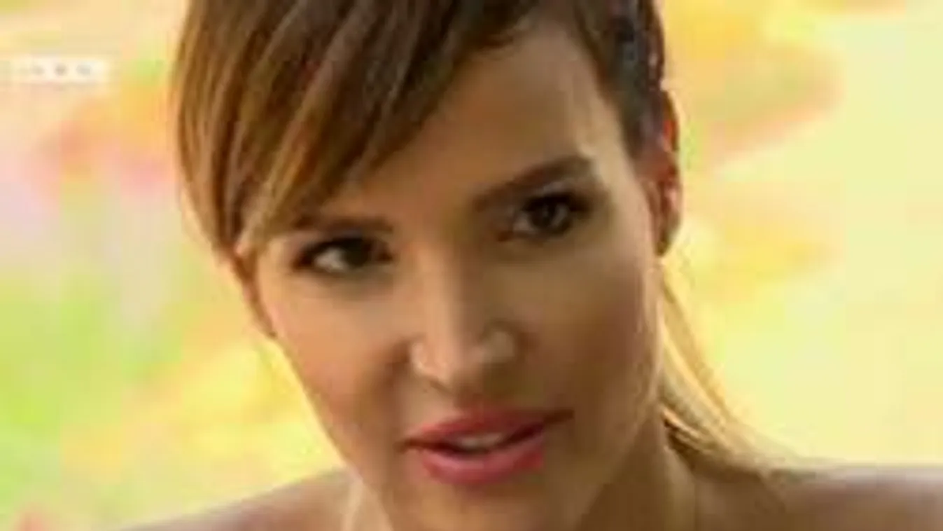 Zimány Linda lefogyott - szakadt szettben mutatta meg lapos hasát - Fotó