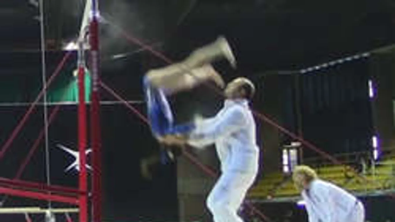 Az edzője mentette meg a tornászlányt - kétszer!