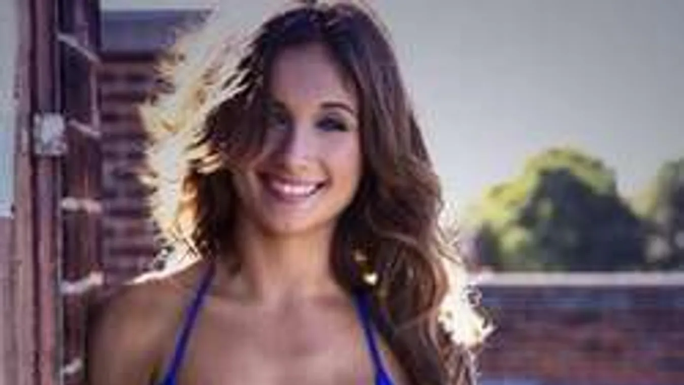 Csókkal csalta csapdába a drukkereket a dögös modell - videó