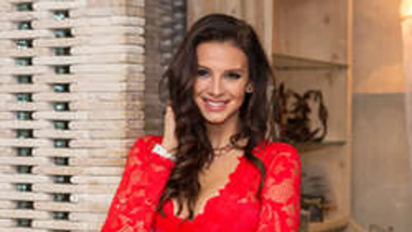 Rátámadtak Sarka Katára a Facebookon