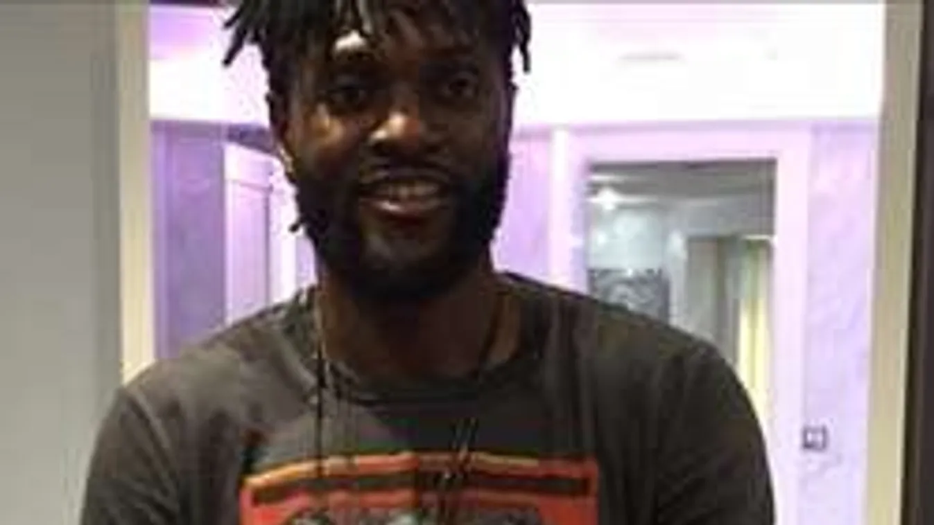 40 milliós órákkal villog a munkanélküli focista