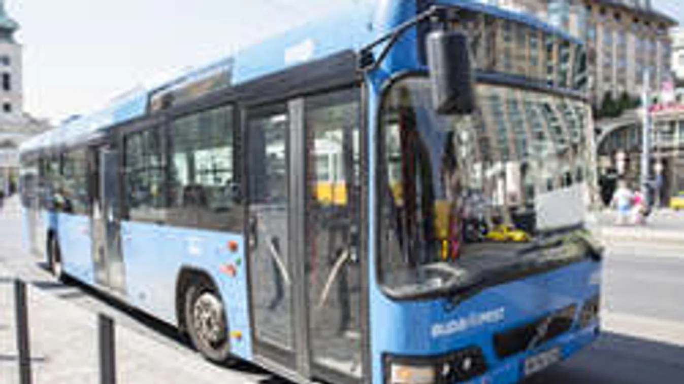 Így jutsz ma haza tömegközlekedéssel a szilveszteri buliból