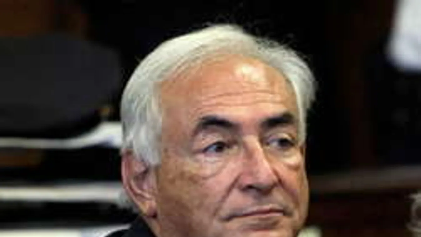 Bal kézről született gyereke a nemi erőszakkal vádolt Strauss-Kahnnak