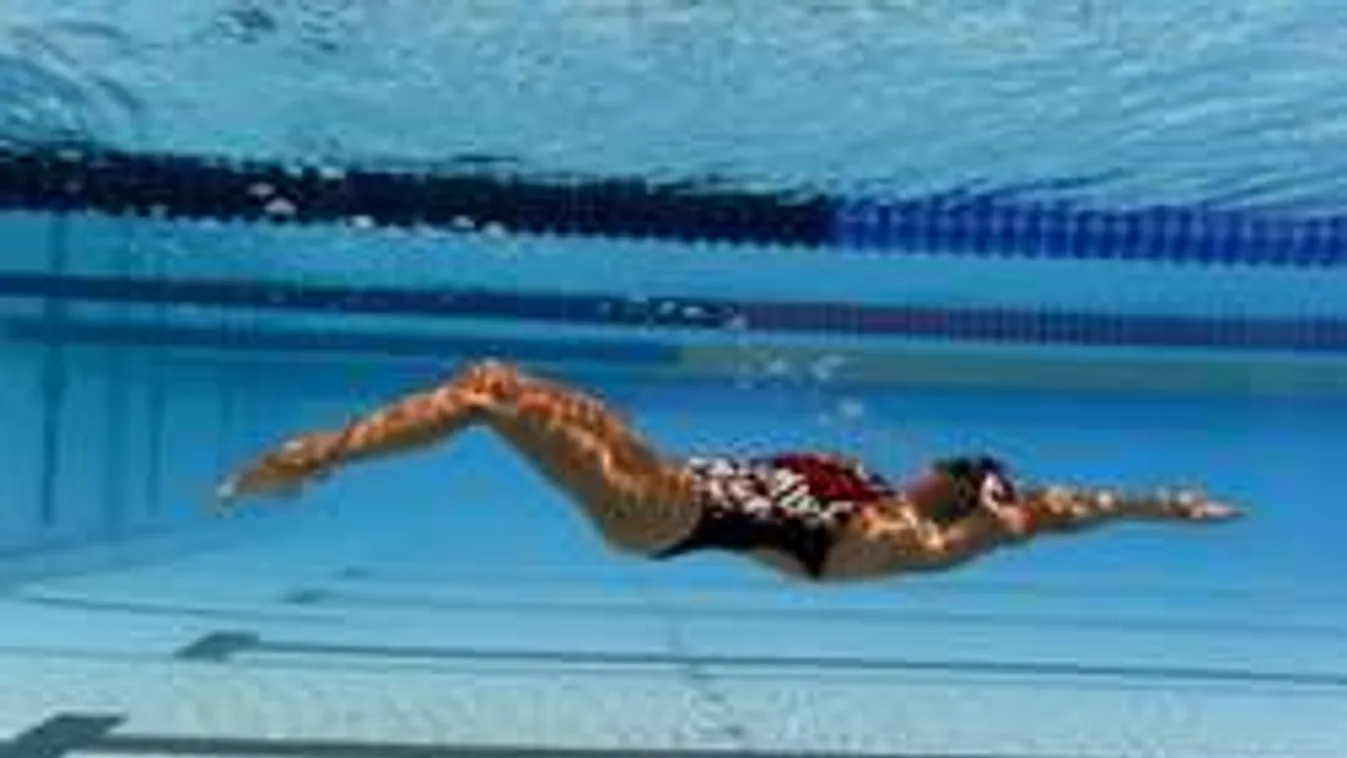 Úszva utazta be a világot Hosszú Katinka