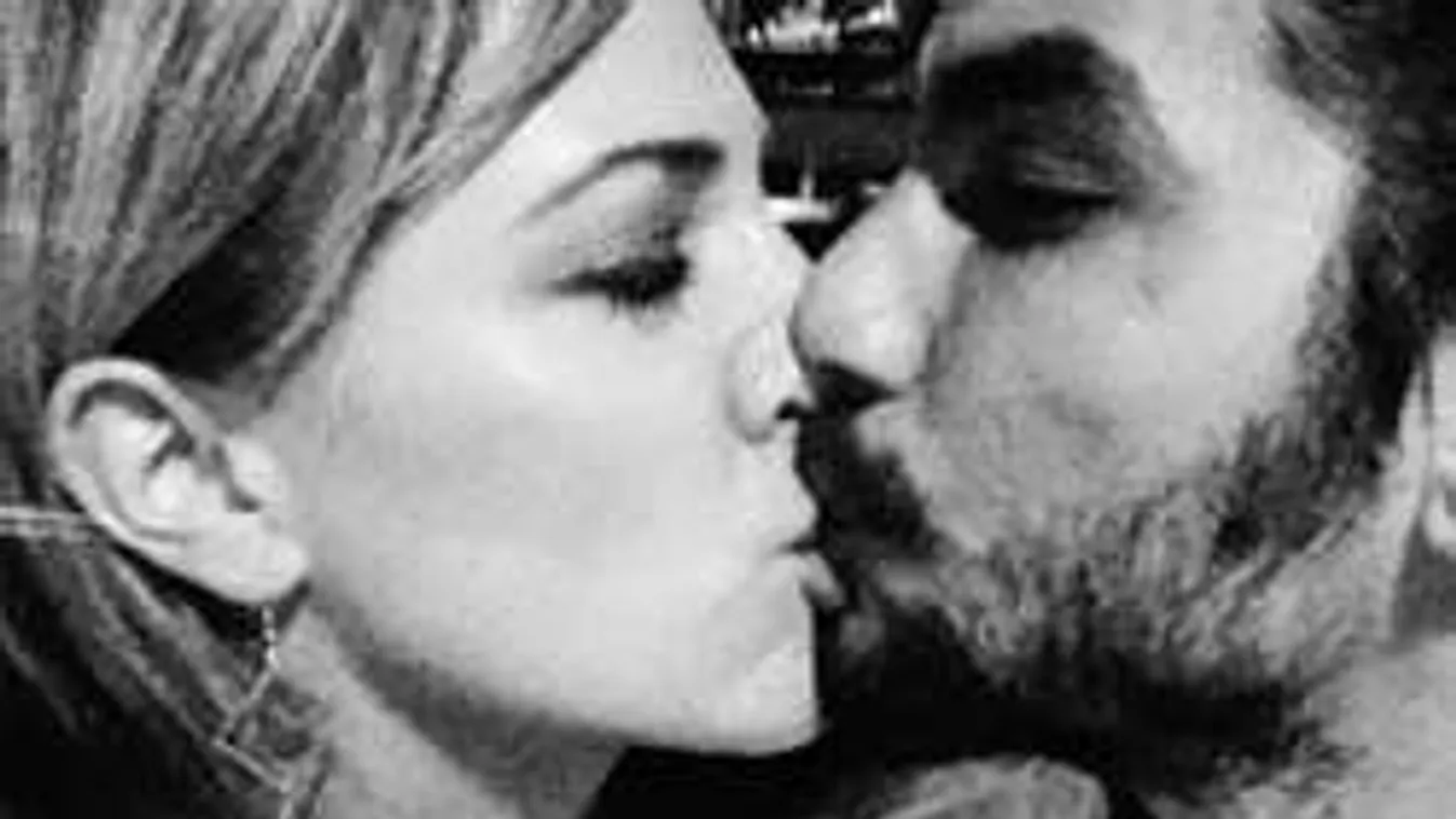 A természet lágy ölén romantikázott Tóth Gabi - Fotó