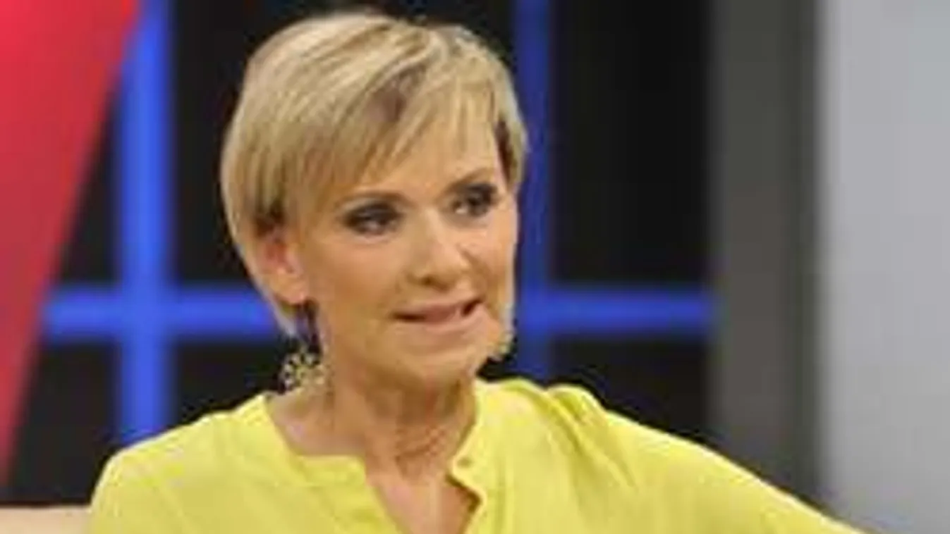 Félreértés volt: Mégis marad a köztévénél Jakupcsek Gabriella