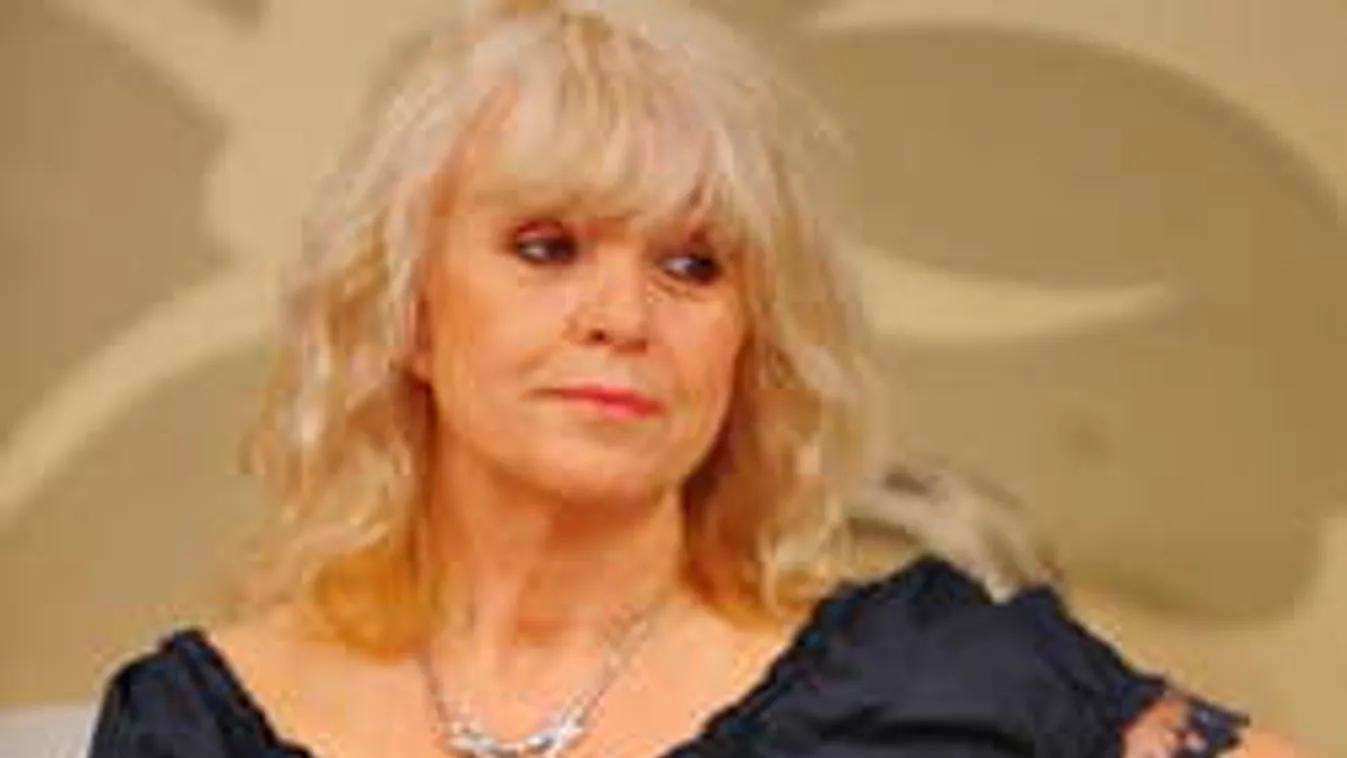 Nem bírta tovább nézni Csepregi Éva, ahogy párja tönkreteszi magát