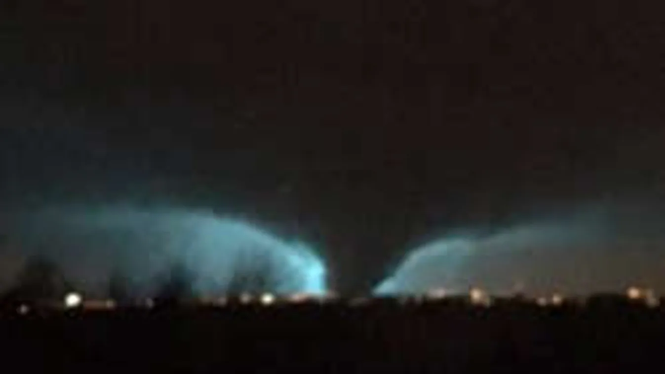 Ilyen volt a döbbenetes karácsonyi fekete tornádó Texasban -Sokkvideó!