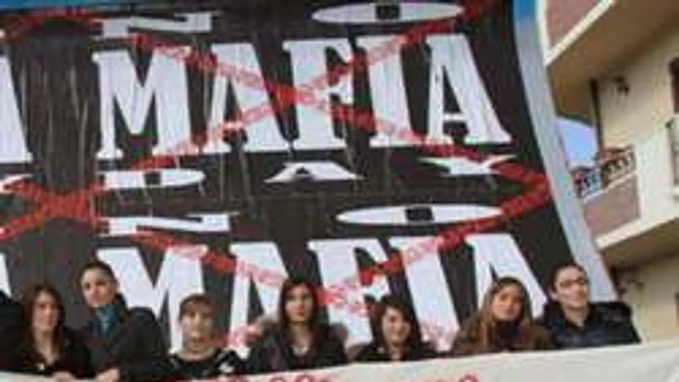 Maffiafenyegetés miatt szűnik meg a fociklub