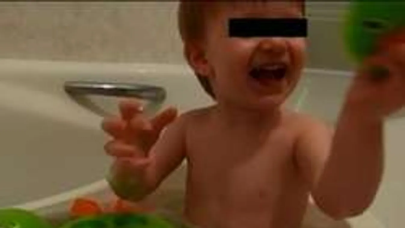 Anyjához került a Szombathelyről elvitt kisfiú - az apa kiborult!