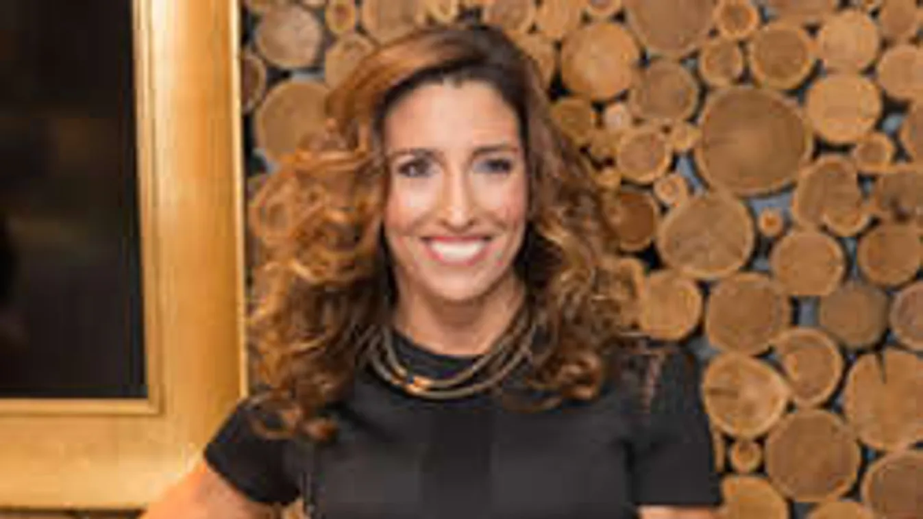 Elképesztő retró fotókat osztott meg Rubint Réka