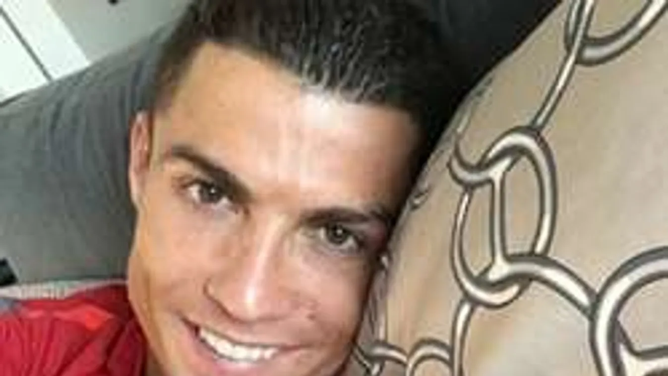 Hamilton gyönyörű exével flörtöl Cristiano Ronaldo