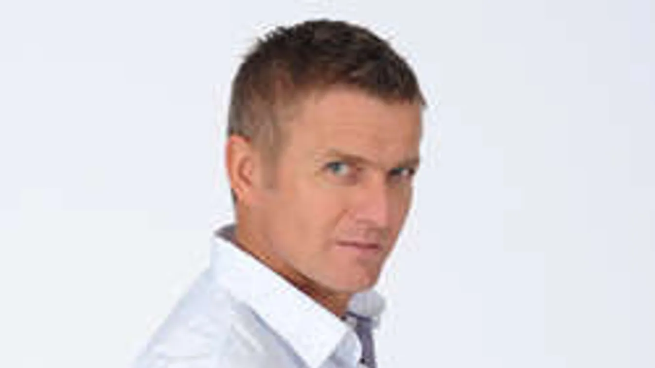 Új külsővel tér vissza a Barátok köztbe Rékasi Károly!