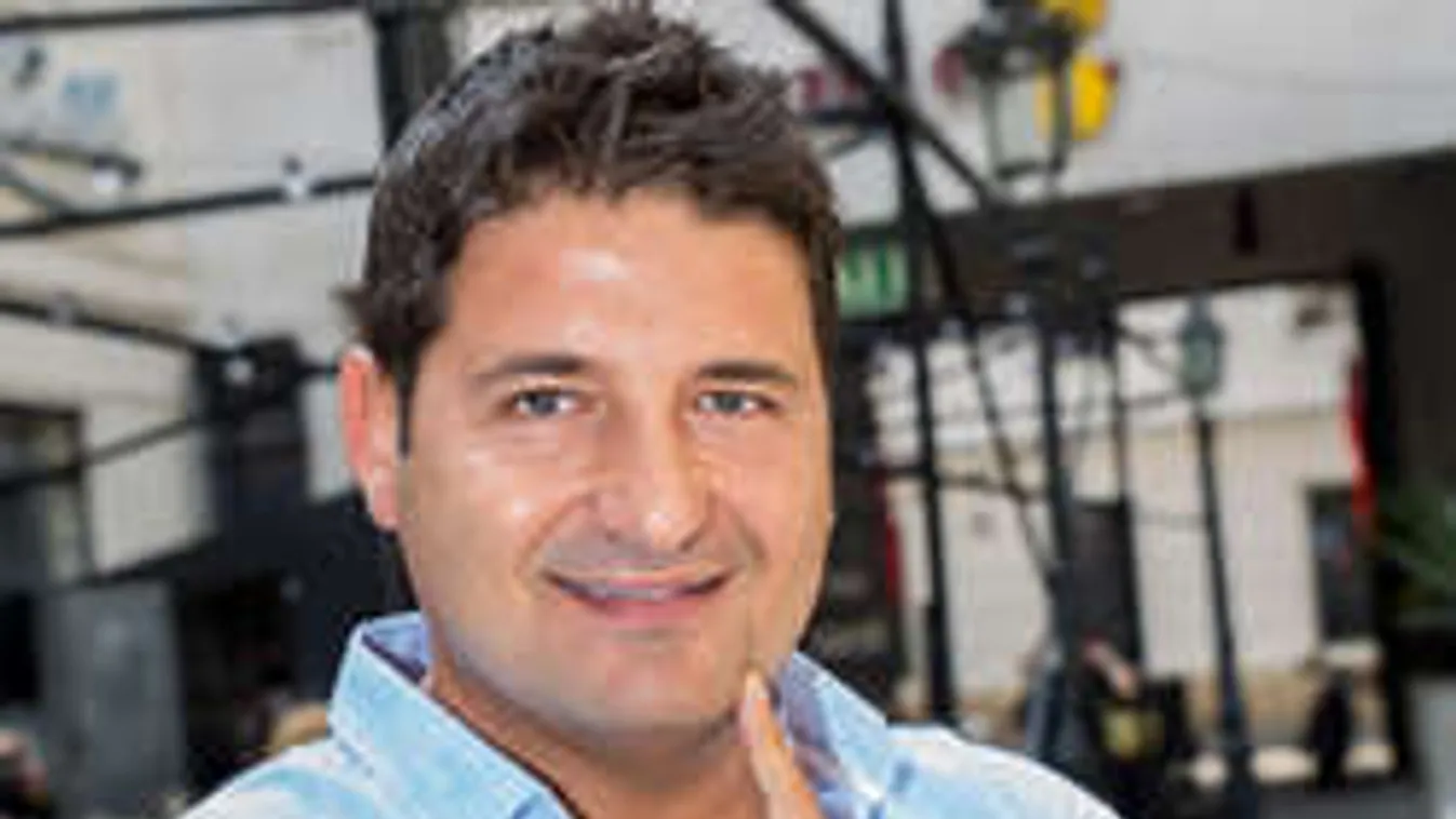 Ezen a képen tuti nem ismered fel Hajdú Pétert!