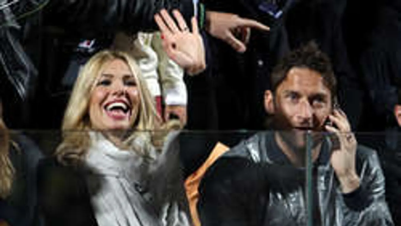 Szexi neje nyugdíjazná a futballsztárt