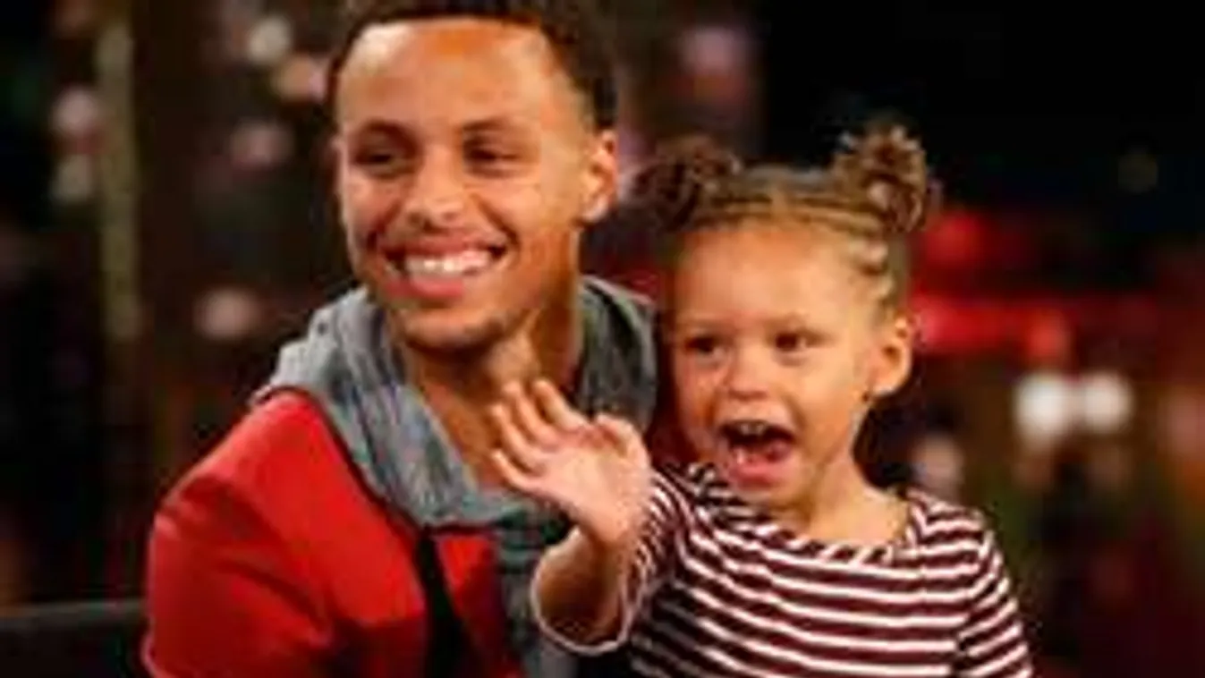 Elolvadsz! Tündéri ovis szerelem az NBA-meccsen