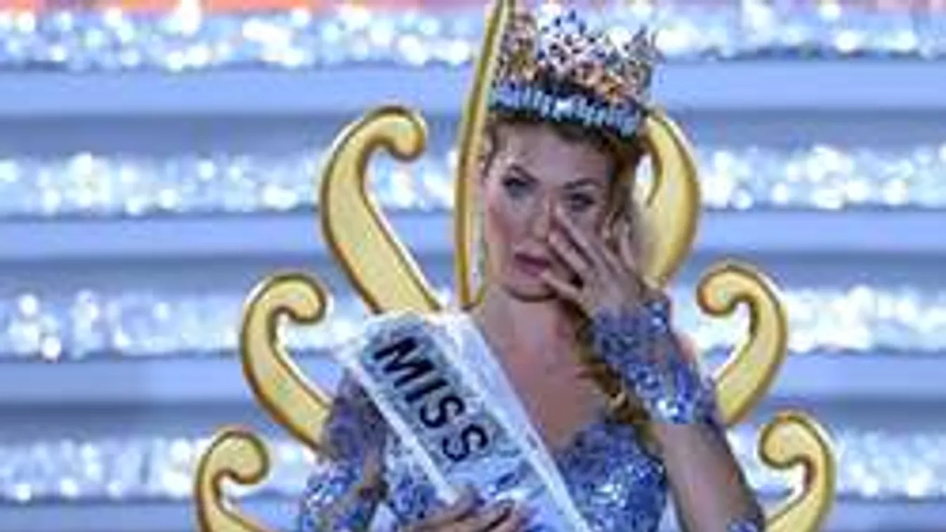 Barca-sztárral boronálták össze a világszépét - fotók