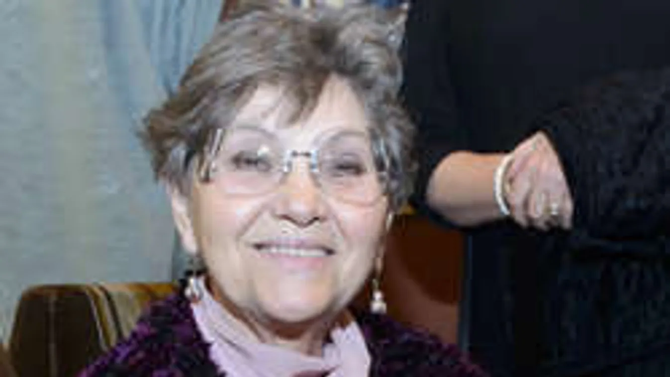 Ez tartja életben Pécsi Ildikót