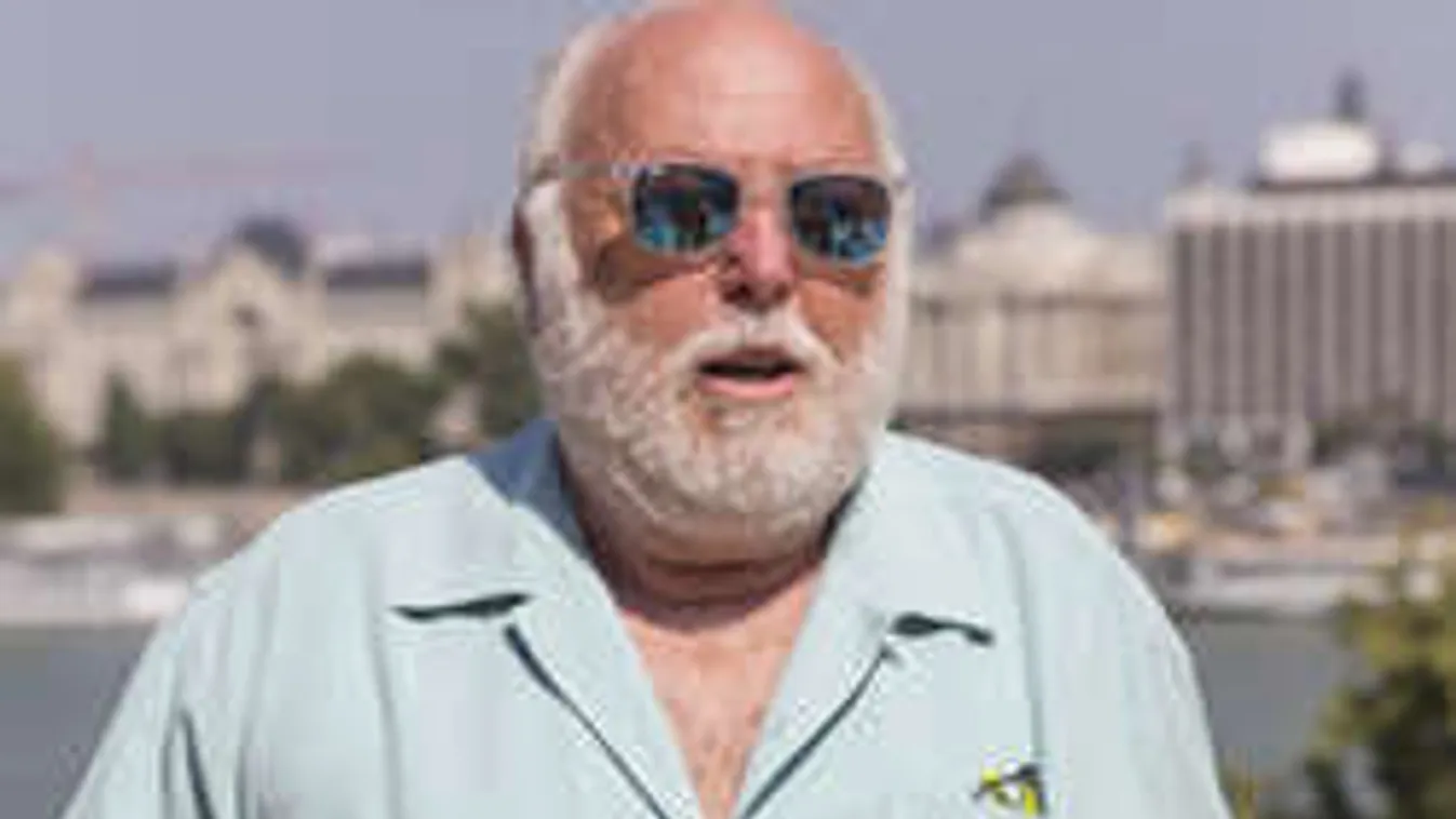 Mitől lett rosszul, miért vitték sürgősen kórházba Andy Vajnát?