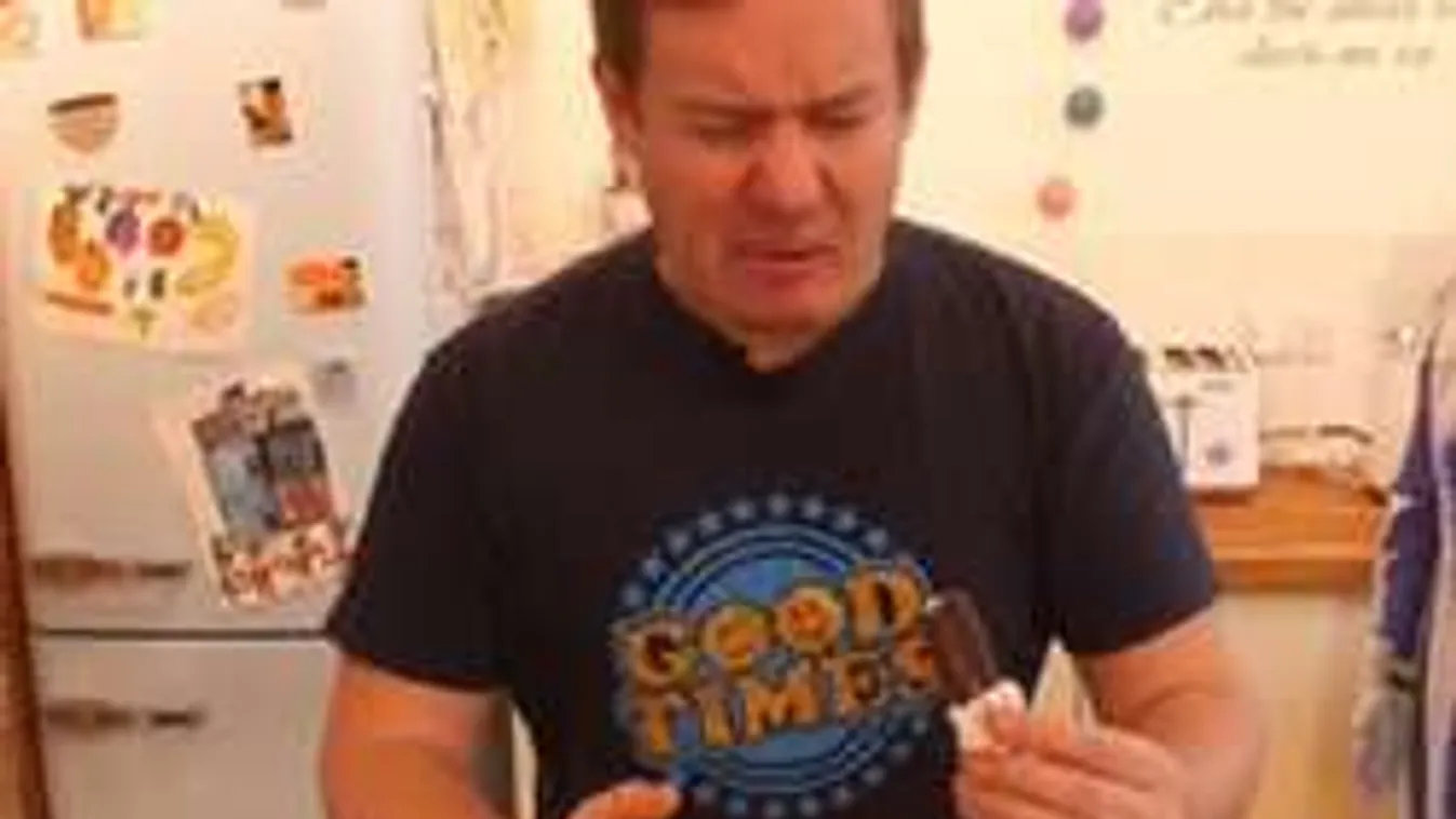 Miki egér pizsamába bújtatott magyar finomság: grimaszol a brit gasztroblogger