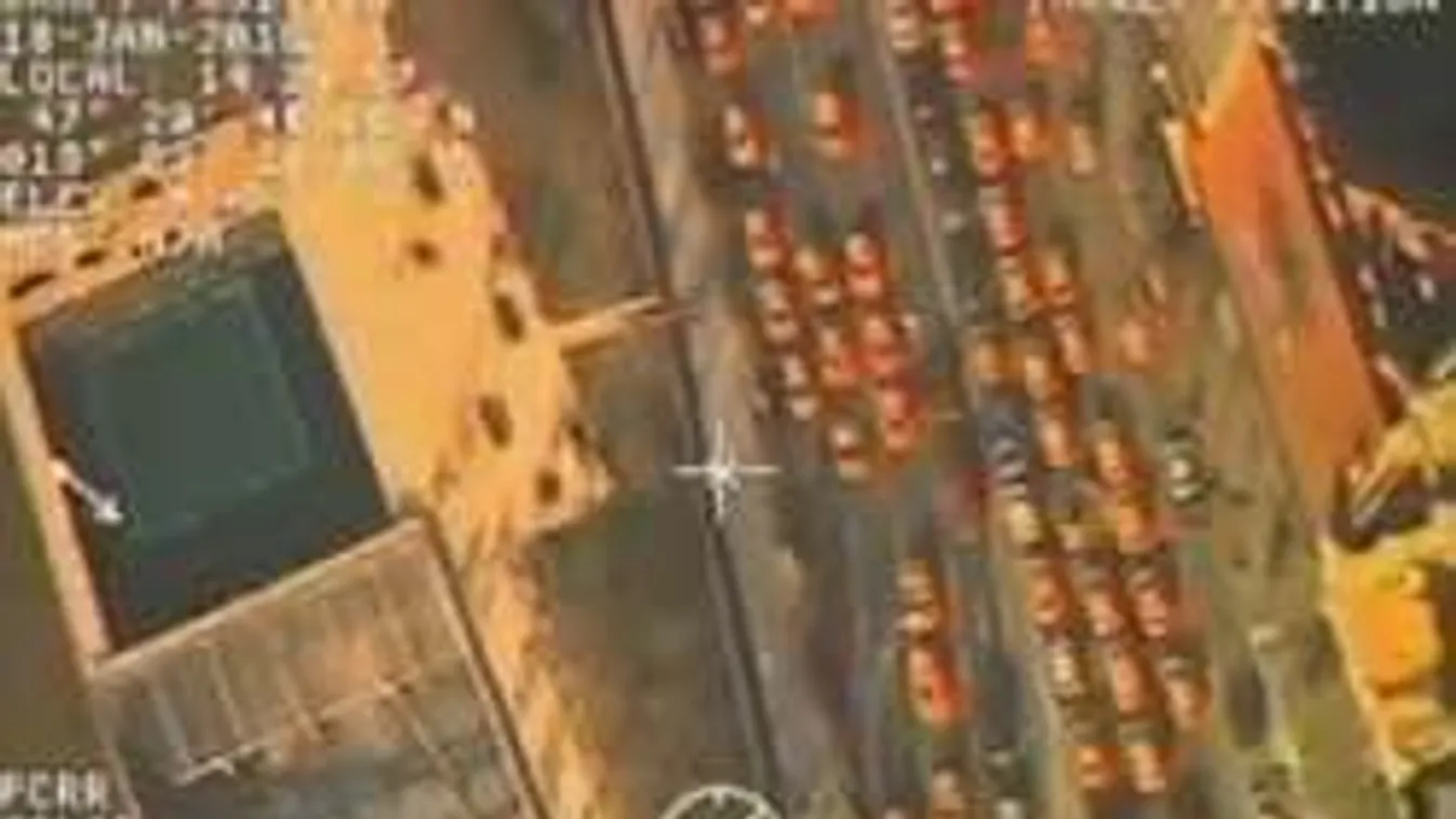 Még mindig taxis ostrom alatt Budapest, szerda éjfélig kaptak engedéyt