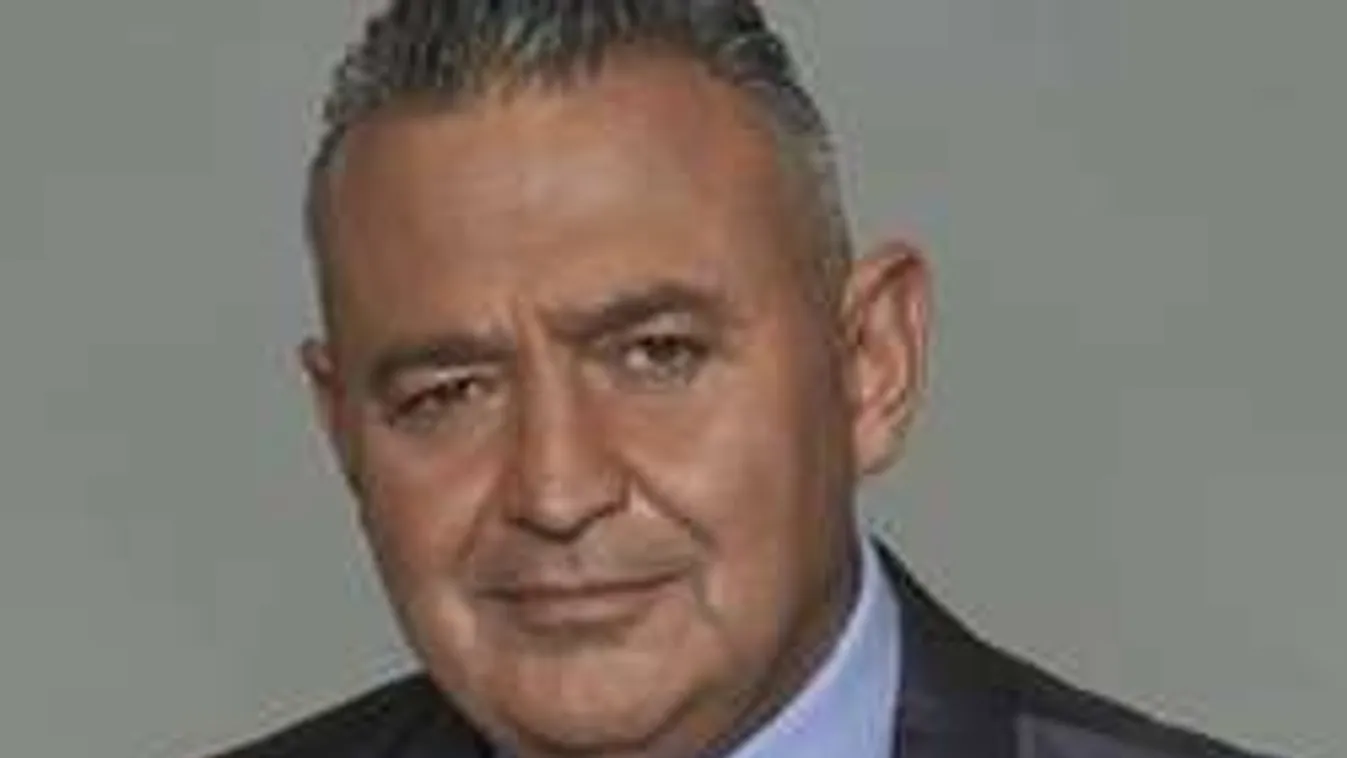 Ez ám a fordulat! Gesztesi Károly félrebeszélt a költözésről