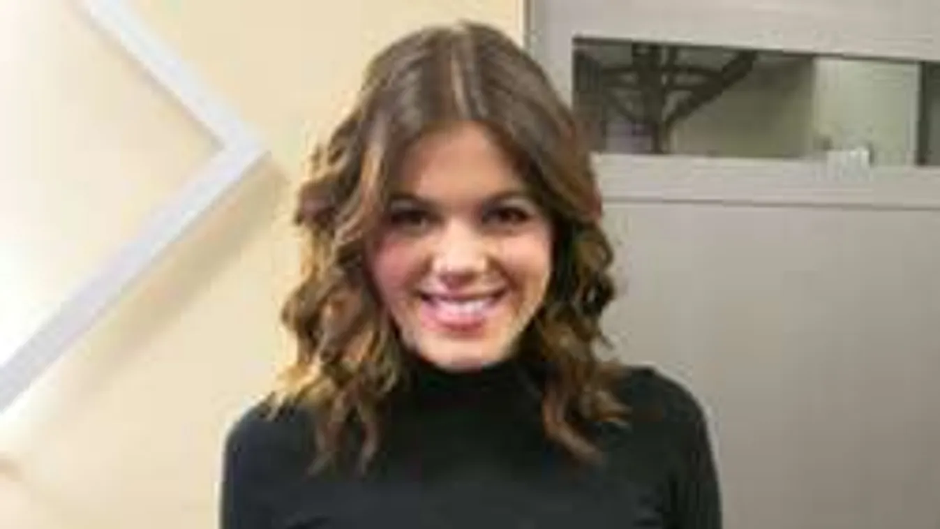 Csak úgy ragyog a várandós Csobot Adél - fotó