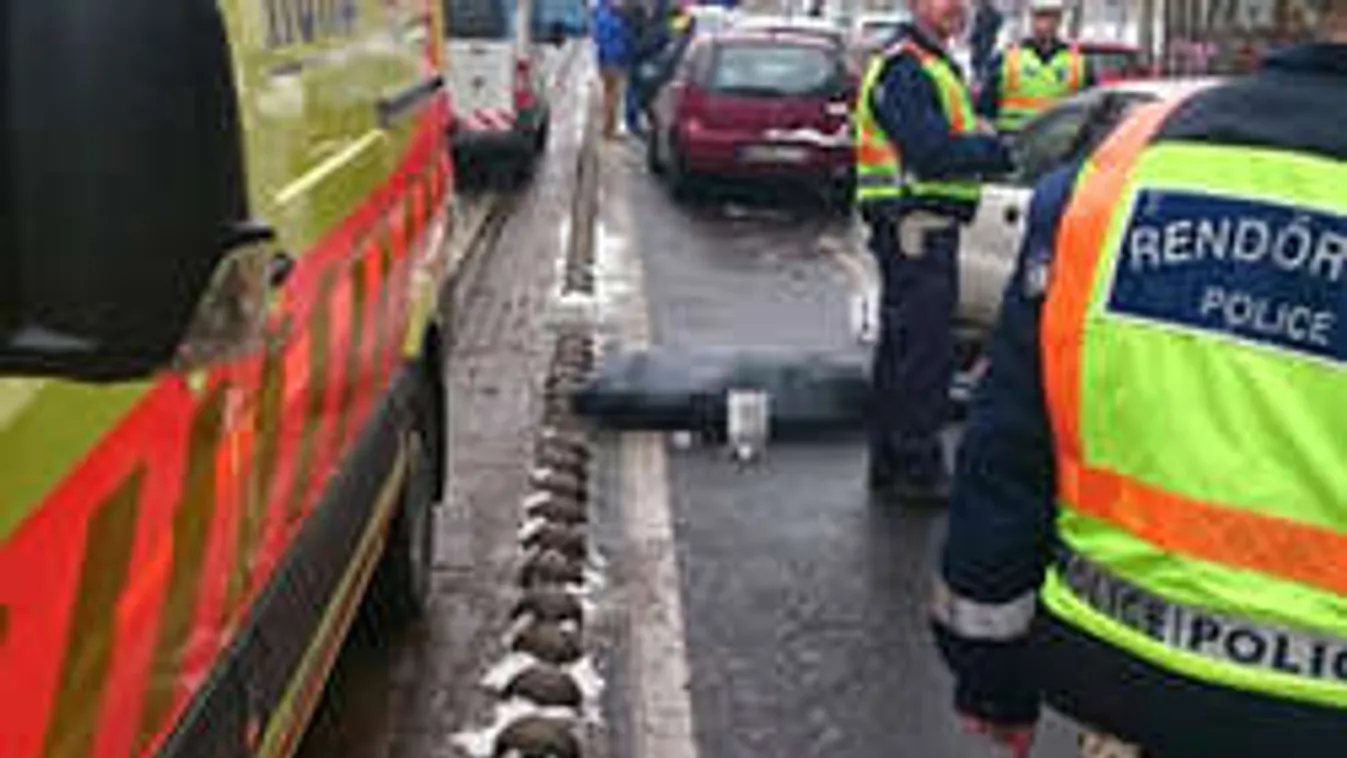 Vezetés közben elhunyt bácsi okozott balesetet a körúton! - Fotó