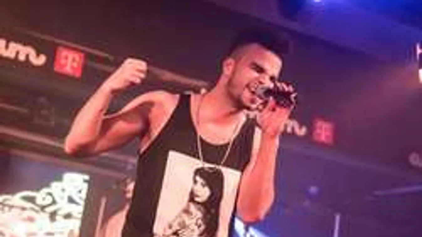 Betegsége ellenére színpadra áll A Dal közismert énekese