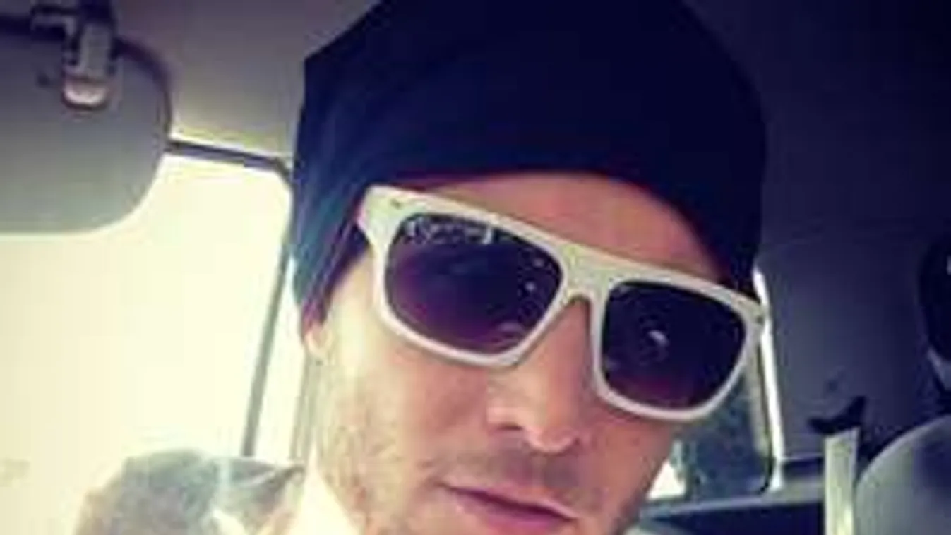 Így cukkolja a sztrájkoló taxisokat Istenes Bence - Fotó