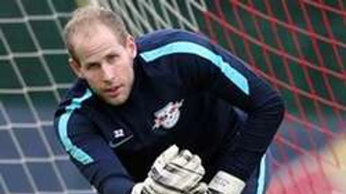 Hadüzenet Királyéknak? Megkavarná a kártyákat az Eb-re vágyó kapus