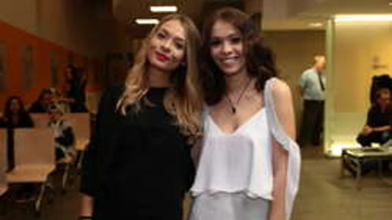 Végre megmutatta közös édesanyját a két énekesnő