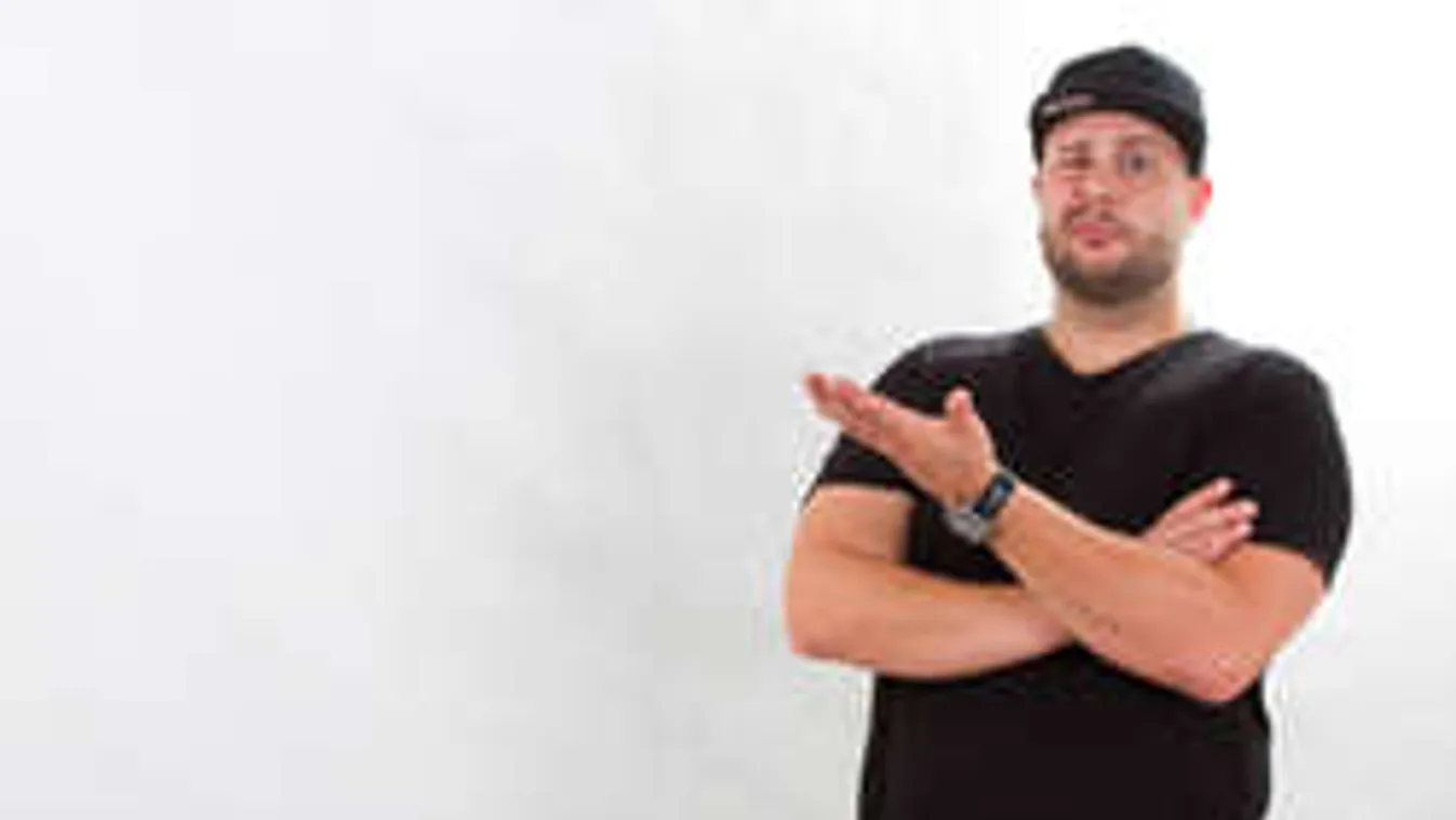 Utószilveszteri kabaré, arcoskodnak a bukott kapitányok