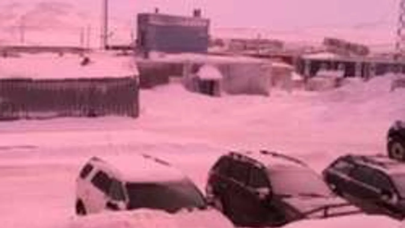 Rózsaszín köd lepte el a kanadai várost - fotó