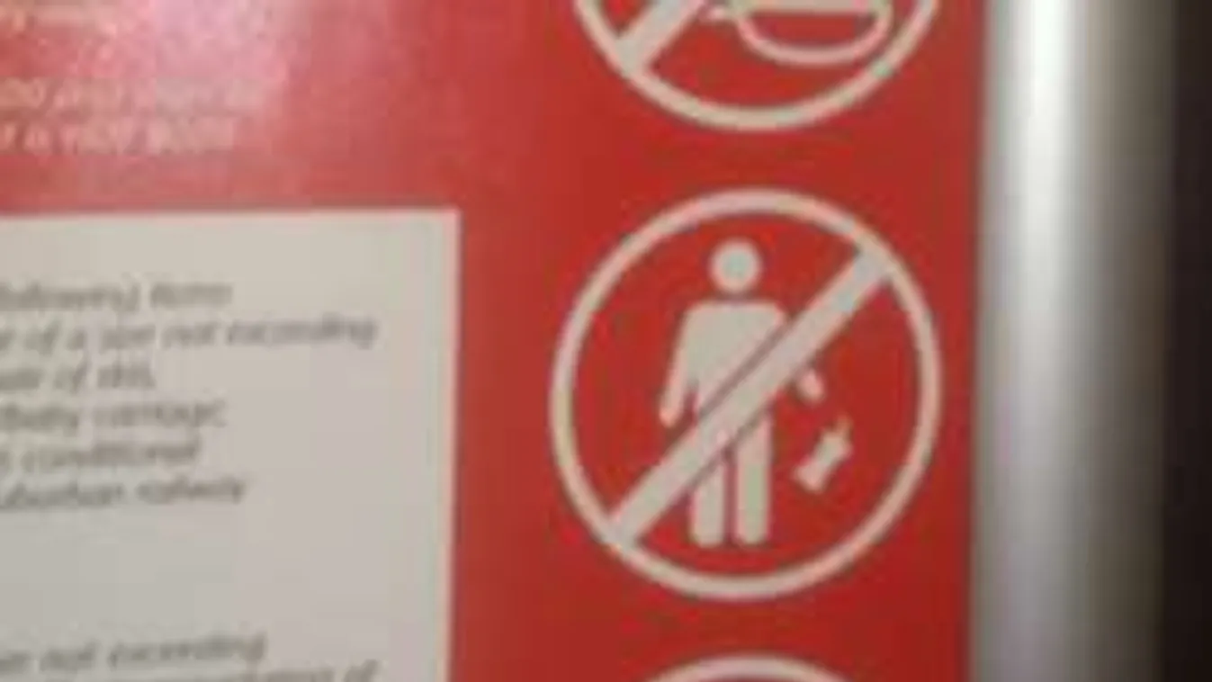 Végre kiderült, mit jelent a piktogram a villamoson!