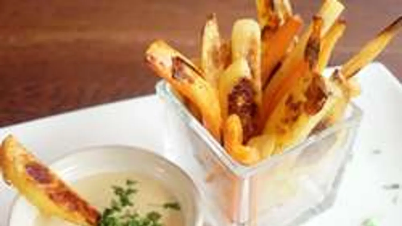 Ilyen az egészséges sült krumpli: mártogasd, ropogtasd!