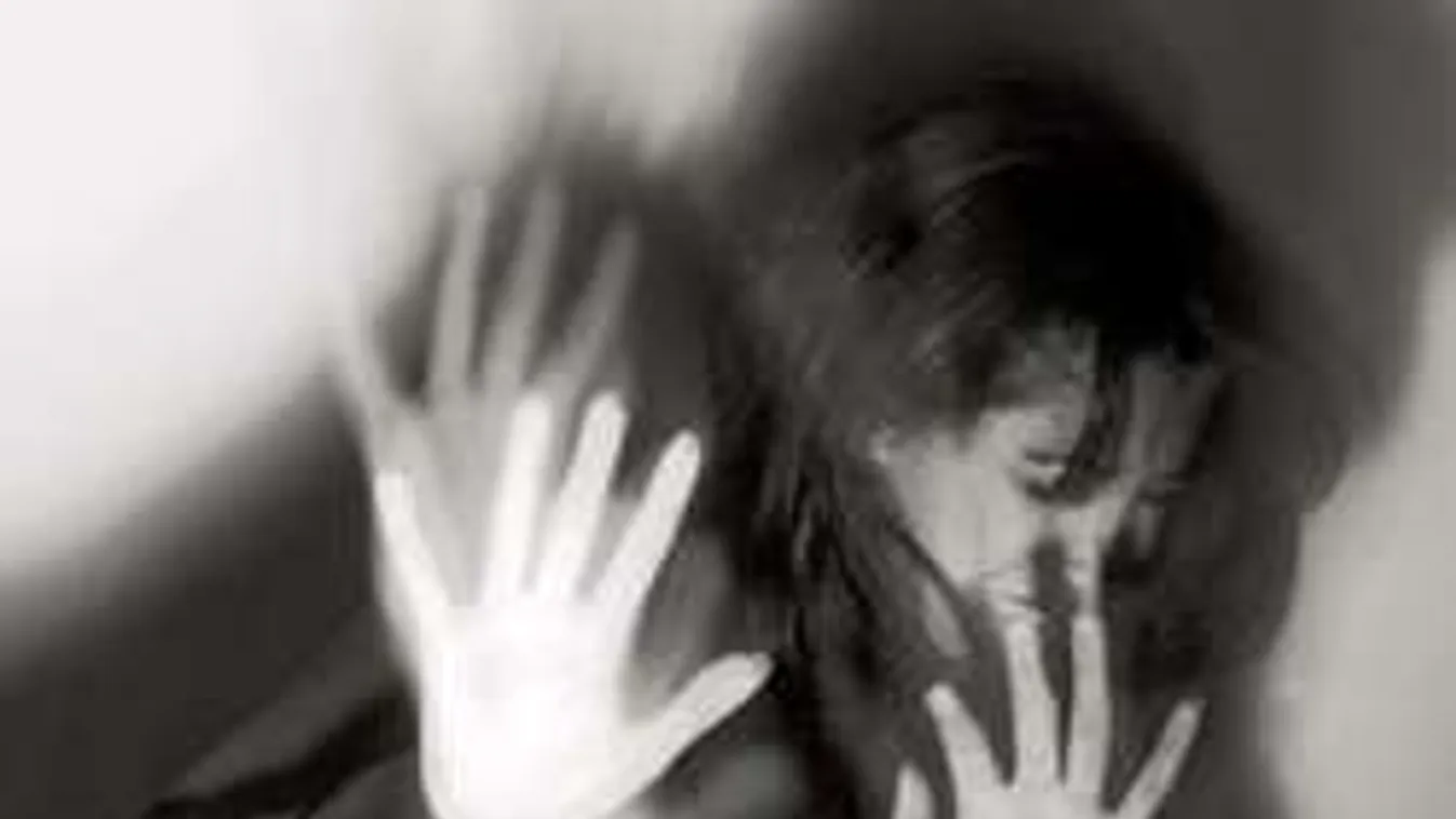 Nőkkel erőszakoskodó migránsokat tiltottak ki több német klubból