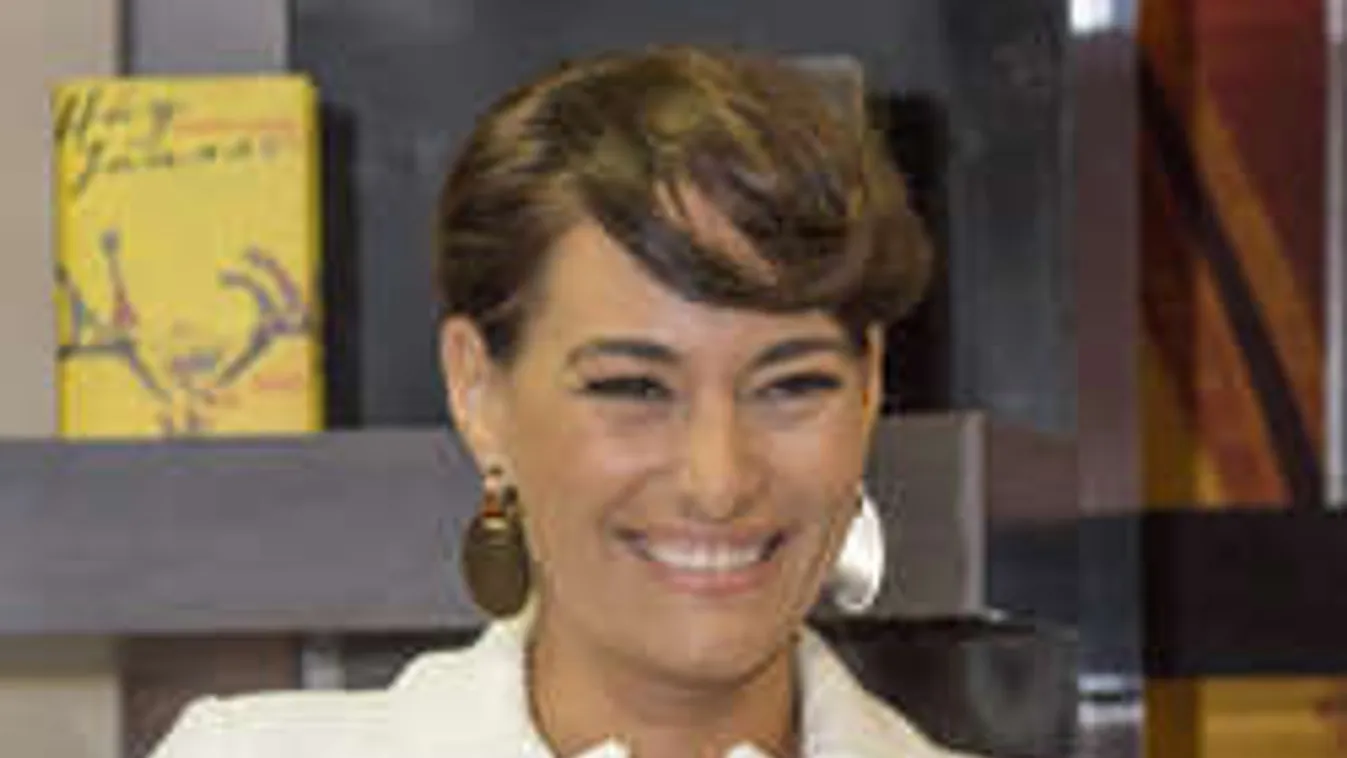 Ûzd el a telet a magyar műsorvezető tökéletes testével! - Fotó