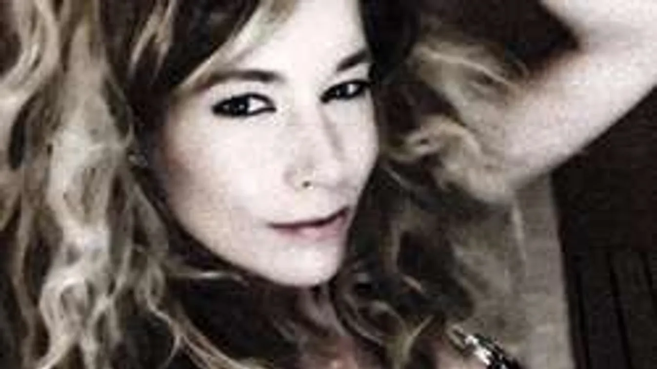 Ezzel a sármos férfivel bútorozott össze Baukó Éva