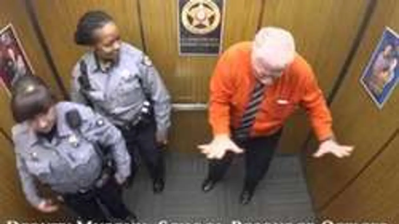 Hihetetlen, amit egy nyugdíj előtt álló rendőr a liftben művelt!