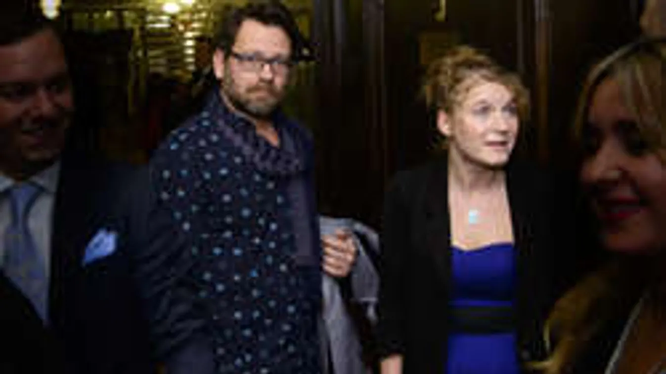 Kirakták a sztárházaspárt az albérletből