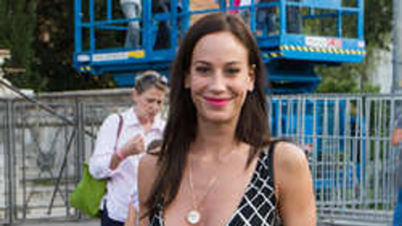 Szíven ütő fotók Palácsik Tímeáról. Eldobod magad!